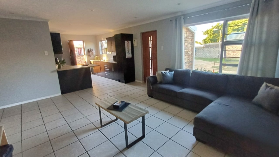 2 Bedroom Property for Sale in Bothasrus Eastern Cape